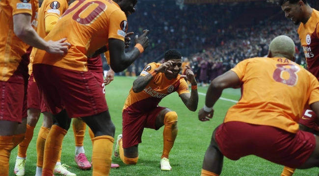 GALATASARAY TUR BİLETİNİ KAPTI!