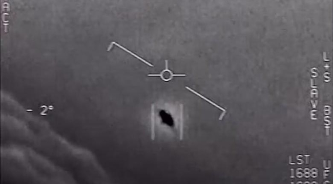 F-18 pilotunun çektiği UFO görüntüleri gündem oldu!