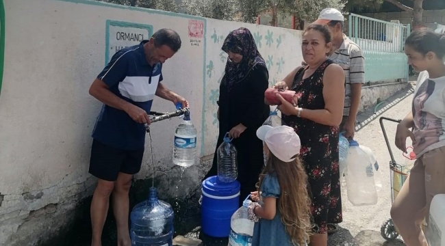 İzmir'de 36 saatlik su kesintisi: Vatandaşlar su kuyruğunda!