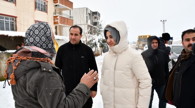 Başkan Çakmak Kırsal mahallelerde karla mücadele çalışmalarına katıldı!