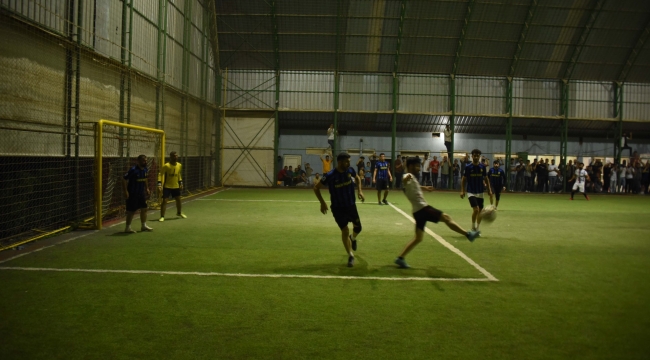 Siverek'te futbol turnuvasının şampiyonu Bağlar Spor oldu!