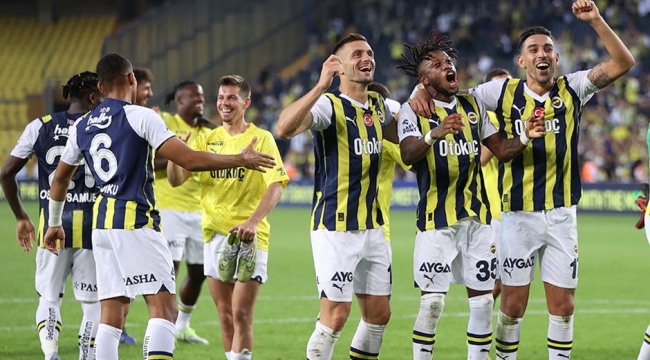 Fenerbahçe Kadıköy'de 4 attı liderliği aldı!