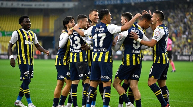 Fenerbahçe Rizespor'u farklı yenerek müthiş seriyi devam ettirdi!