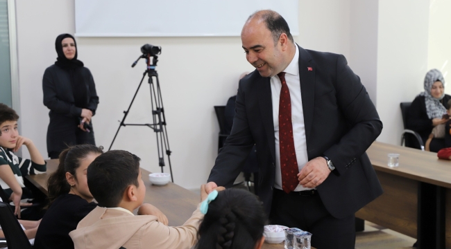 BAŞKAN NİHAT ÇİFTÇİ GENÇLİK VE ÇOCUK MECLİSİYLE BULUŞTU